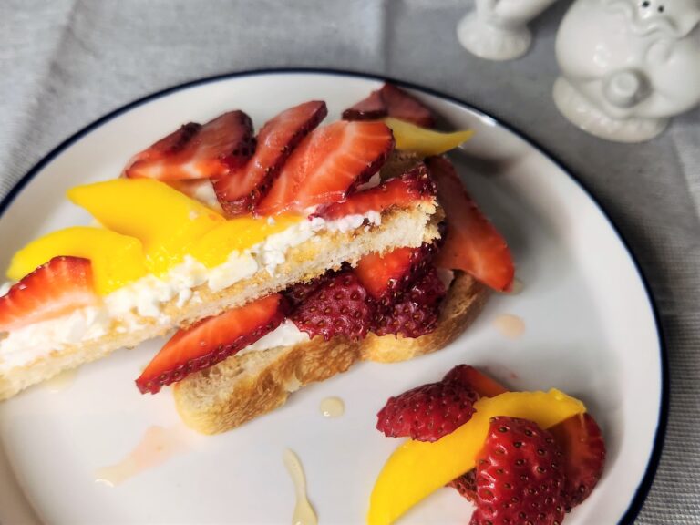 Fruit and Cottage Cheese Toast