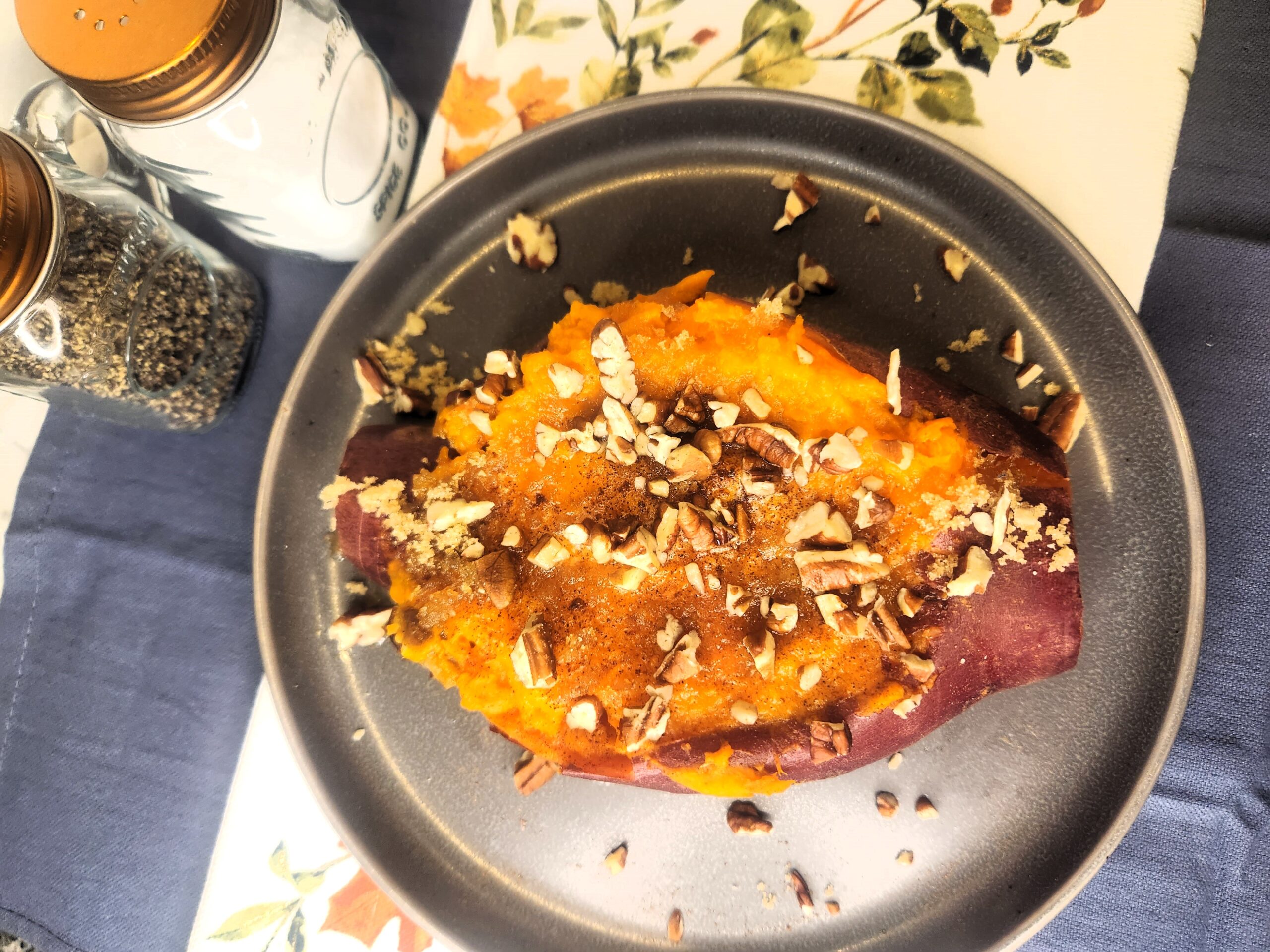 Baked Yams with Pecans