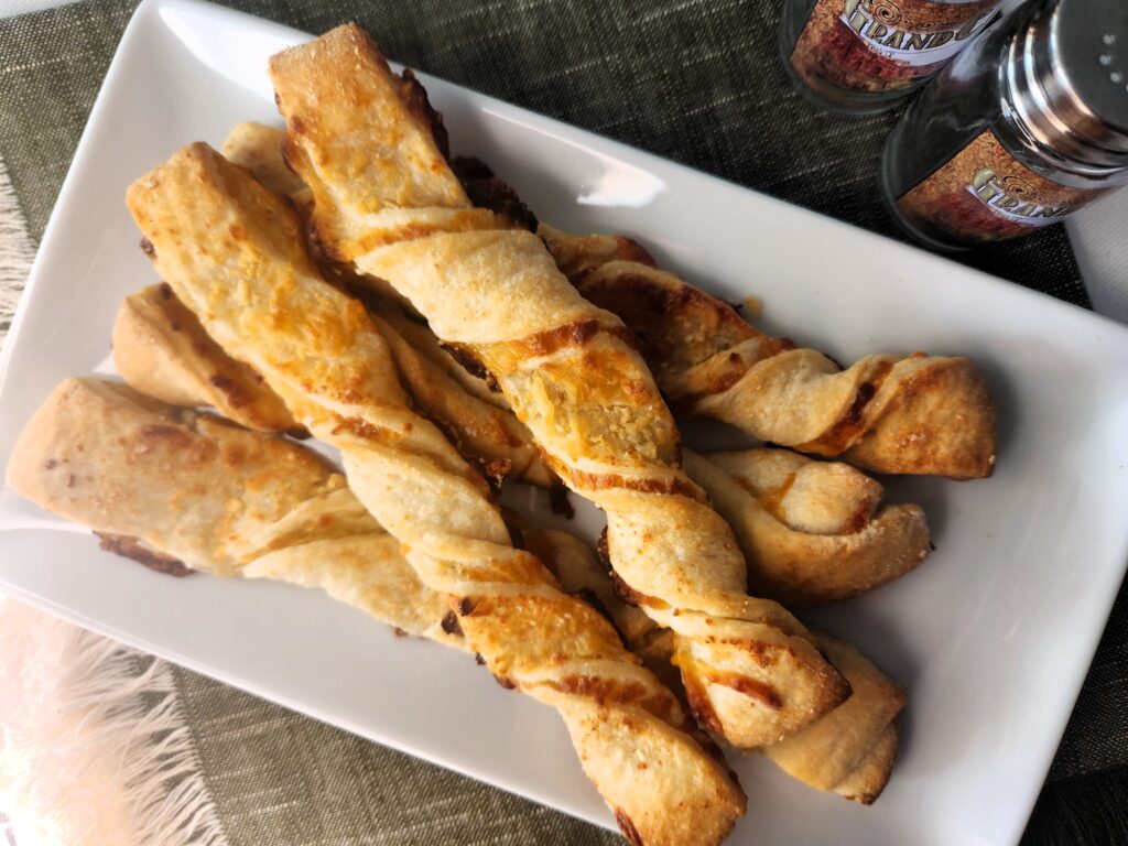 Easy Cheesy Garlic Twists