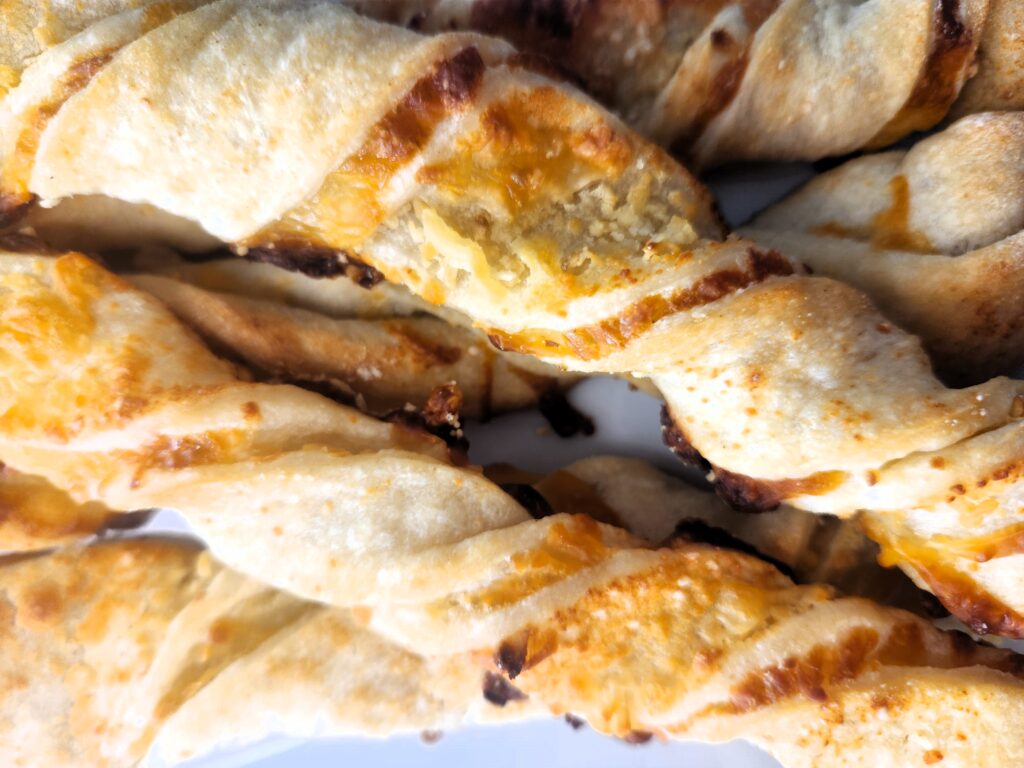 Easy Cheesy Garlic Twists